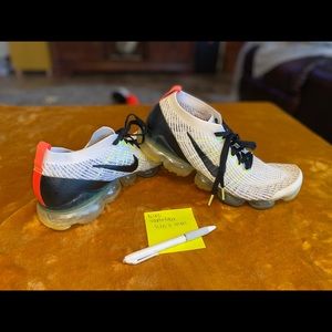 Sold on eBay Nike Vapor Max size 11-11.5.